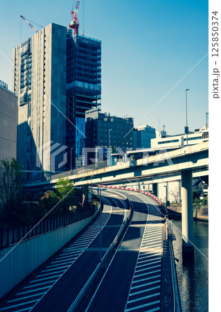 東京 首都高速 神田橋ジャンクション 2025.04 f-3 暖色寒色強調 東京 首都高速 神田橋ジャンクション 2025.04 f-3 暖色寒色強調 125850374