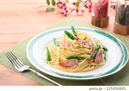 いんげんとウインナーのペペロンチーノパスタ いんげんとウインナーのペペロンチーノパスタ 125850885