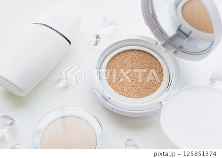 ファンデーション　クッションファンデーション　uvケア 125851374