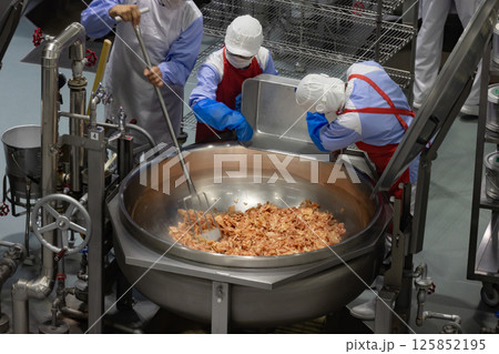 給食センター 125852195