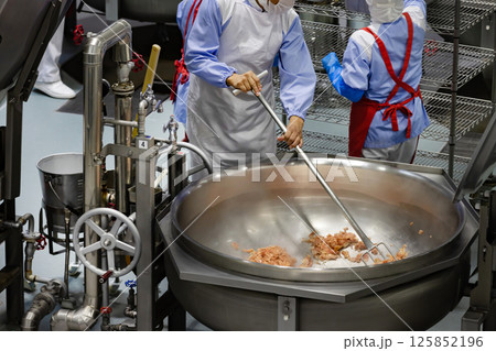 給食センター 125852196