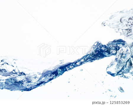 水　流れ　揺れ　水面　波 125853269