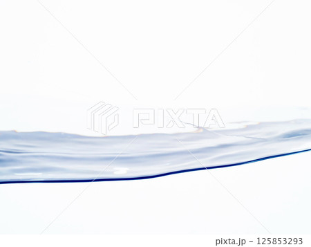 水　流れ　揺れ　水面　波 125853293