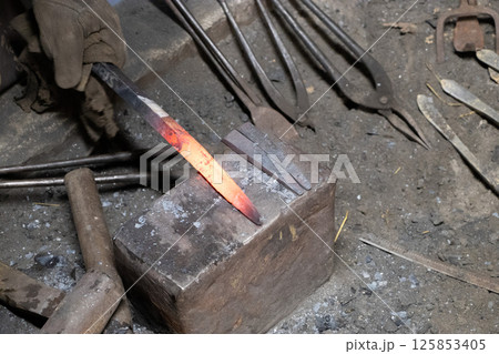 鍛冶職人 鍛冶職人 125853405