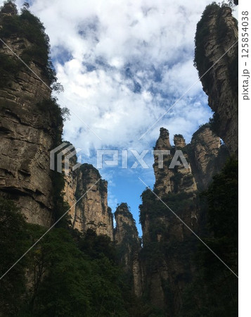 武陵源の風景 125854038