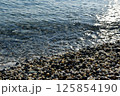 キラキラ光る海 125854190