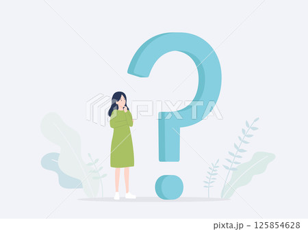 クエスチョンマークの前に立つ問題に直面した若い女性 125854628