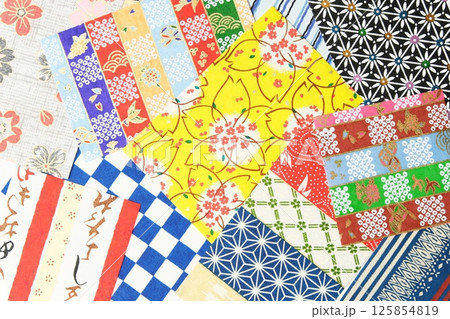 色とりどりで色鮮やかな和紙の背景イメージ素材 色とりどりで色鮮やかな和紙の背景イメージ素材 125854819