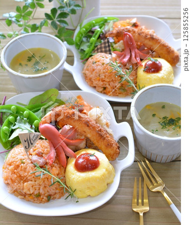 お子様ランチプレート 125855256