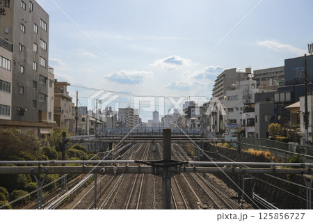 駒込駅 山手線 線路 快晴 風景 駒込駅 山手線 線路 快晴 風景 125856727