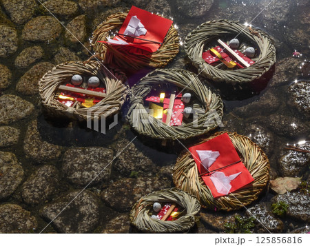 賀茂御祖神社（下鴨神社）流し雛 125856816