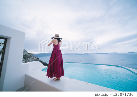 5月のサントリーニ島 125871730