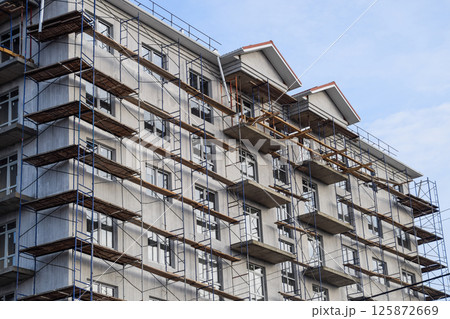 Construction of a multistorey residential building. Share constr 125872669