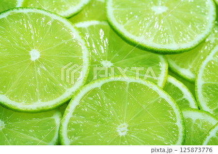 Fresh juicy lime slices Fresh juicy lime slices 125873776