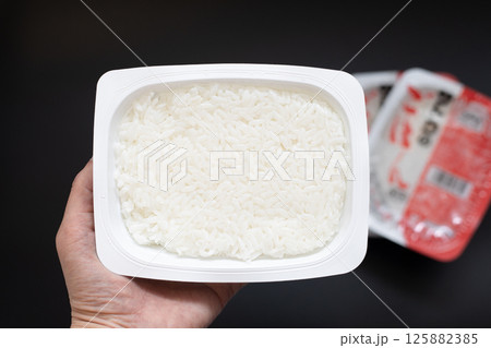 パックごはん　レトルトご飯 125882385