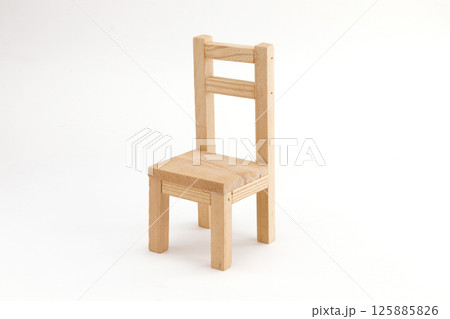 木製の椅子 木製の椅子 125885826
