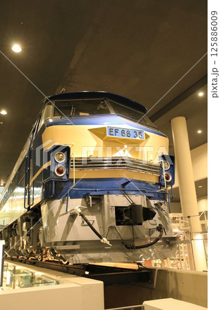国鉄EF66形電気機関車(日本 京都府京都市) 国鉄EF66形電気機関車(日本 京都府京都市) 125886009