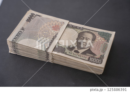 200万円 1万円札 125886391