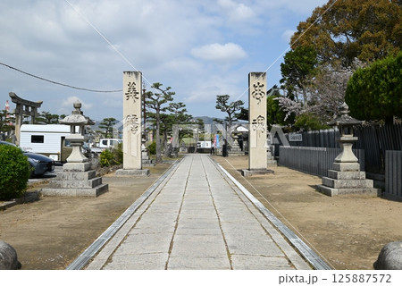 赤穂城　大石神社参道 125887572