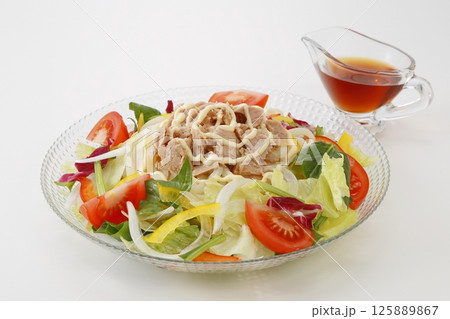 たっぷり野菜のサラダうどん 125889867