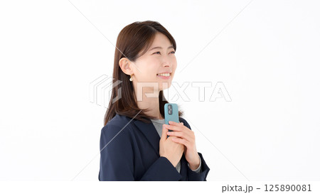 女性 スマートフォン 女性 スマートフォン 125890081