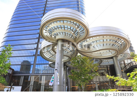 麻布台ヒルズ タワープラザと大屋根 "The Cloud" 麻布台ヒルズ タワープラザと大屋根 "The Cloud" 125892330