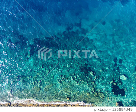 真上から見た海面 125894349