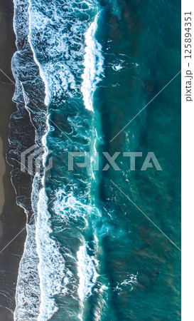 真上から見た海面 125894351