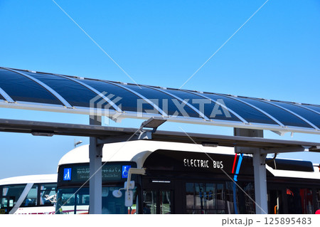 ペロブスカイト太陽電池　実装　夢洲交通第1ターミナル 125895483