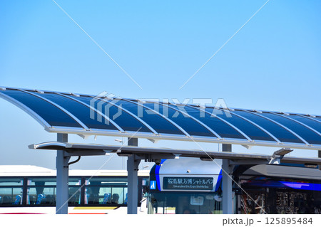 ペロブスカイト太陽電池　実装　夢洲交通第1ターミナル 125895484