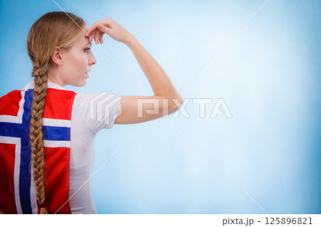 Girl with norwegian flag 125896821