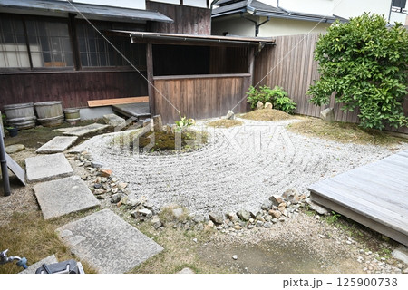 赤穂浪士邸宅跡 旧武家屋敷の中庭 赤穂浪士邸宅跡 旧武家屋敷の中庭 125900738