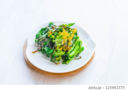菜花と塩昆布の浅漬け 菜花と塩昆布の浅漬け 125901573