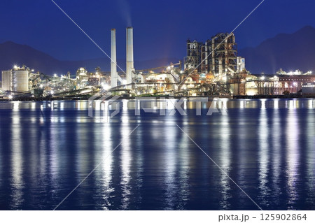 【山口県】周南コンビナートの夜景 125902864