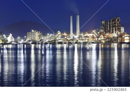 【山口県】周南コンビナートの夜景 125902865