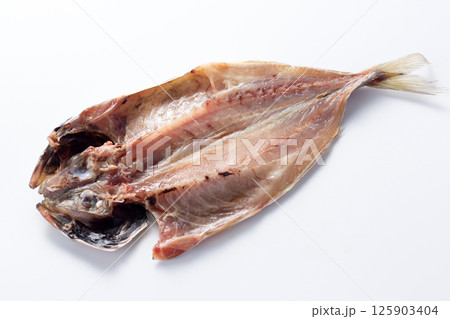 アジの開き（干物） 125903404