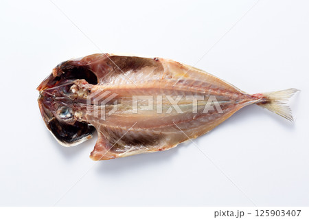 アジの開き（干物） 125903407
