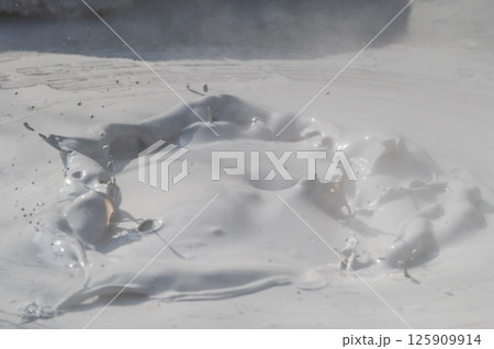 大地の芸術？　別府坊主地獄  125909914