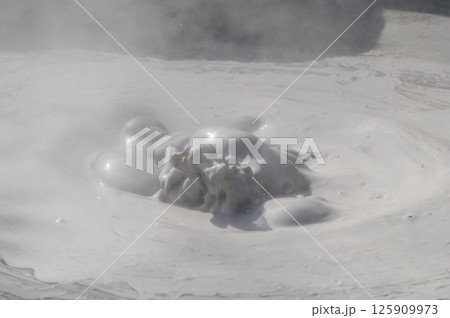 大地の芸術？　別府坊主地獄  125909973