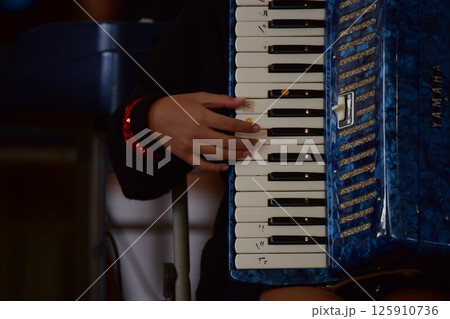 学習発表会、こども、手元、アンダー 学習発表会、こども、手元、アンダー 125910736