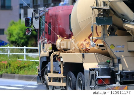 アジテータトラック（コンクリートミキサー車） イメージ 125911177