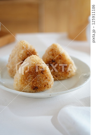 焼きおにぎり 125911186