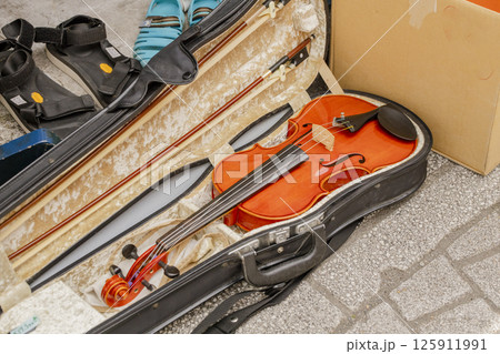 ガレージセール バイオリン ガレージセール バイオリン 125911991