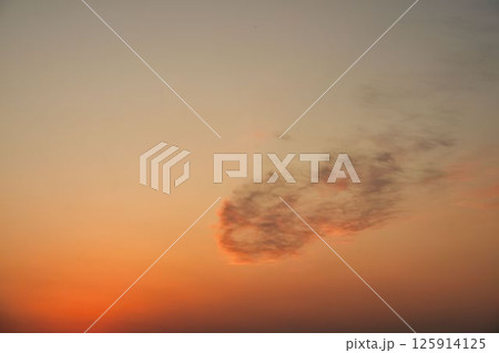 夕焼けの美しい瞬間 夕焼けの美しい瞬間 125914125