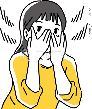 指の間からチラ見する女性 125915499