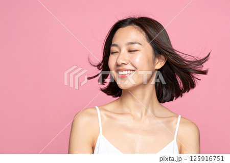 若い日本人女性の美容ポートレート（AIモデル） 125916751