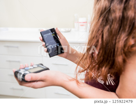 Medical device for glucose check. Continuous glucose monitoring pod. Modern wireless technology. 125922479