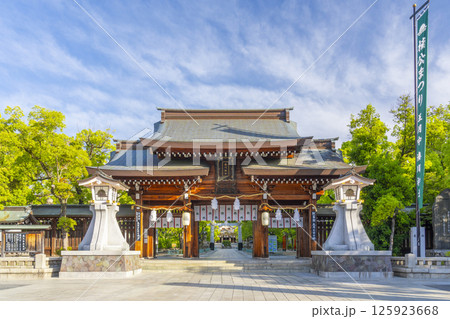湊川神社　立派な表神門 125923668