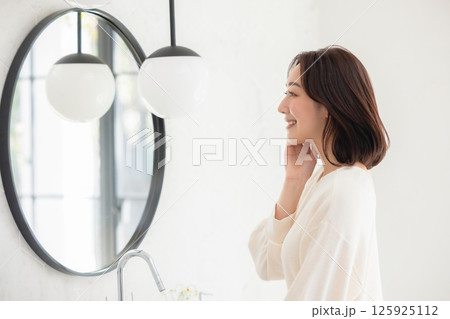 若い女性、ビューティーイメージ 125925112