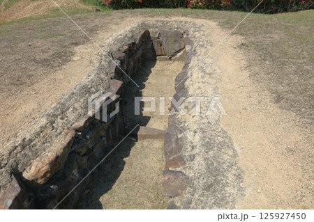 善通寺市の有岡古墳群の宮が尾古墳の2号墳 125927450